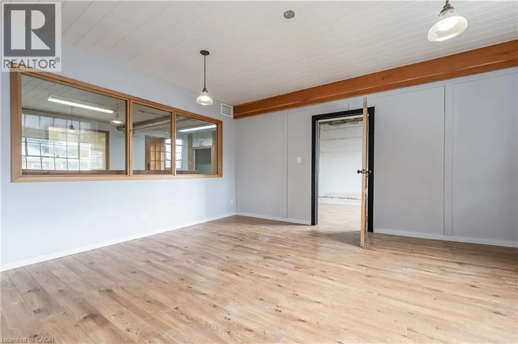 8 SPRING Street Unit# Upper, #Upper