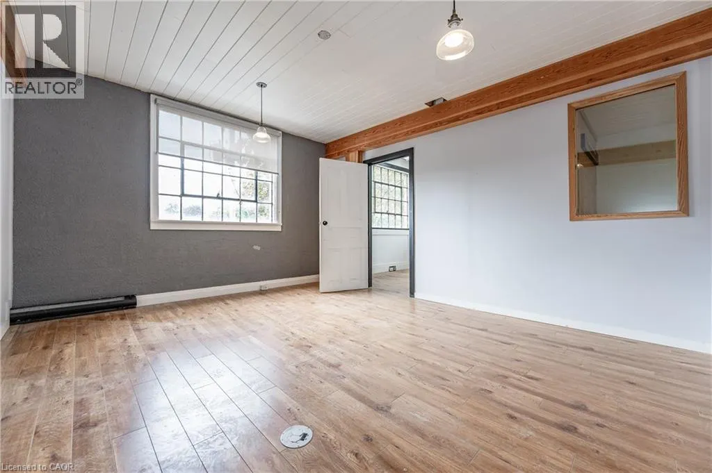 8 SPRING Street Unit# Upper, #Upper