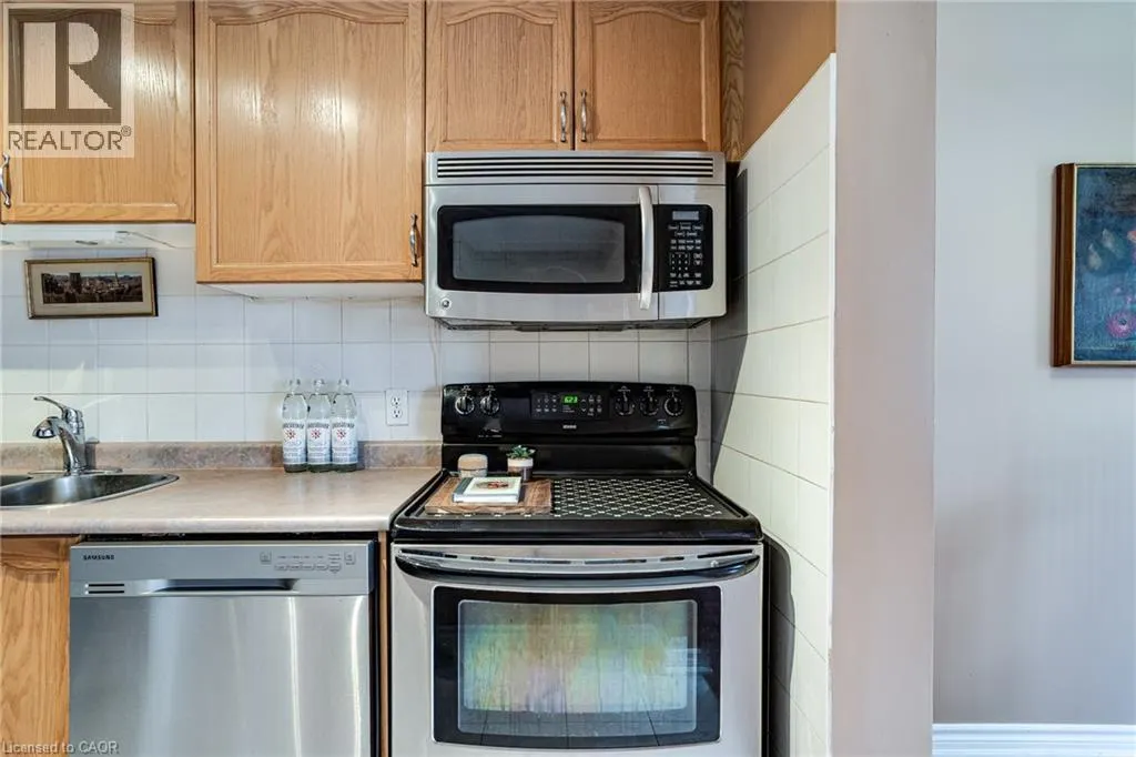 1809 UPPER WENTWORTH Street Unit# 11, #11