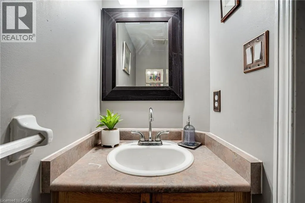 1809 UPPER WENTWORTH Street Unit# 11, #11