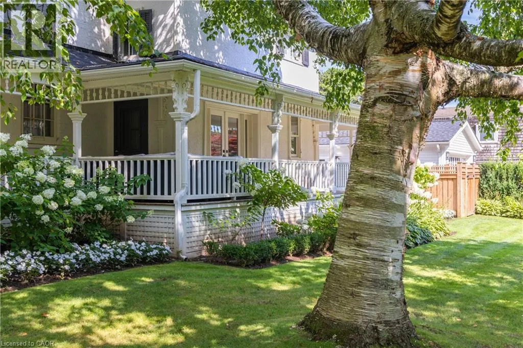212 KING Street