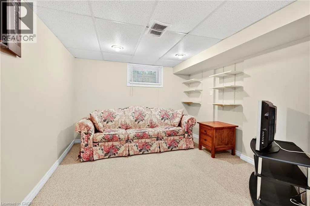 1025 KING Road