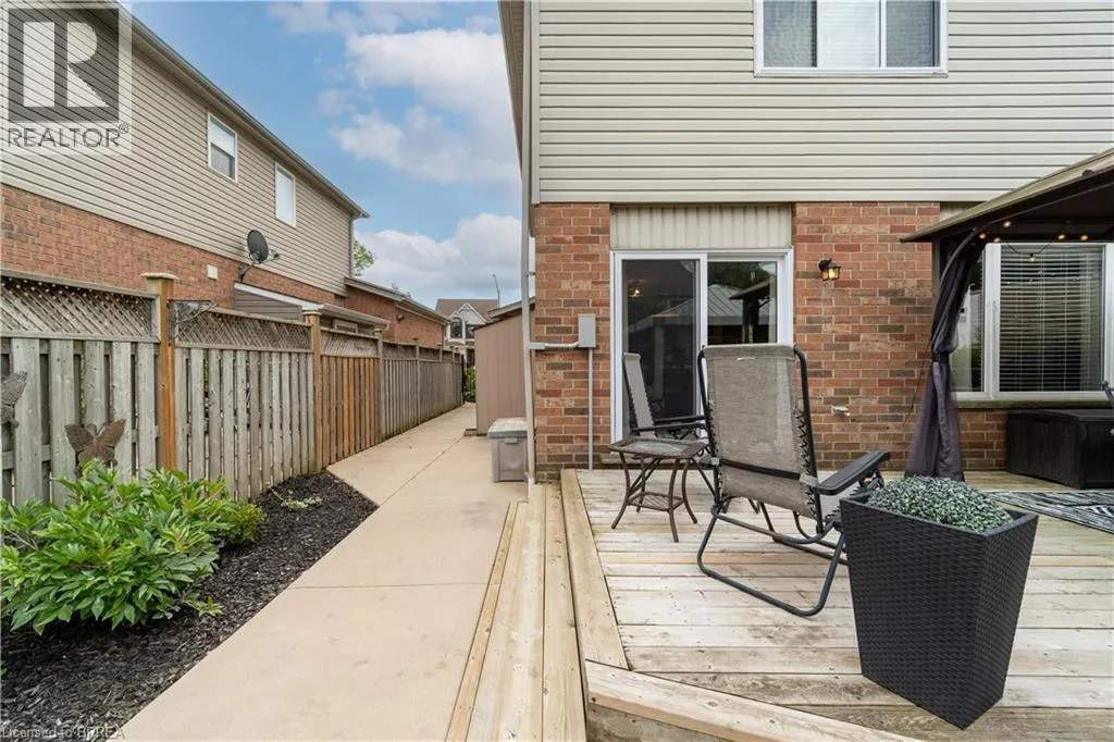 111 AMANDA Walk