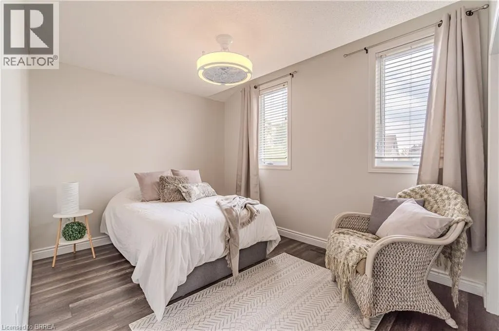 111 AMANDA Walk