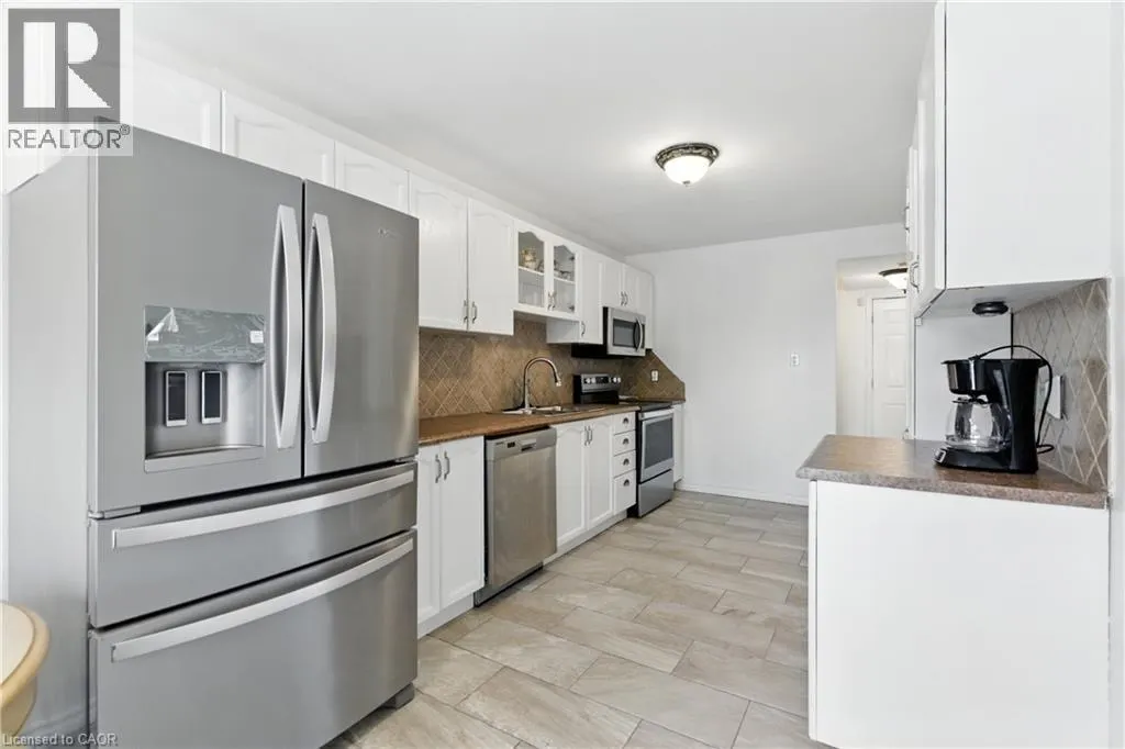 35 JACQUELINE Boulevard