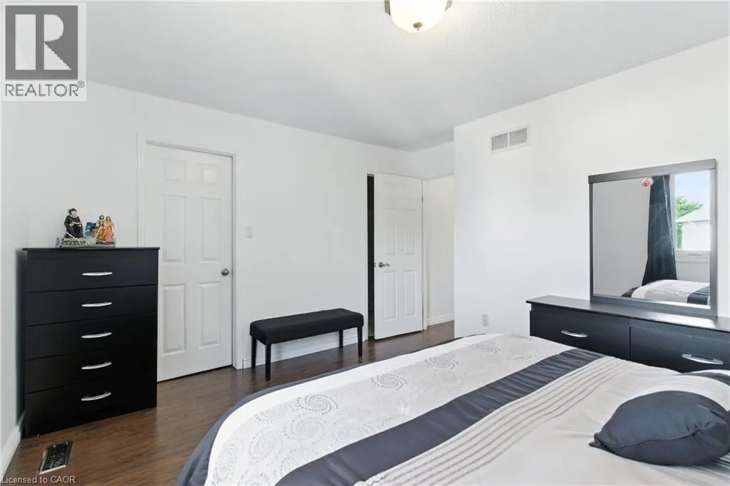 35 JACQUELINE Boulevard