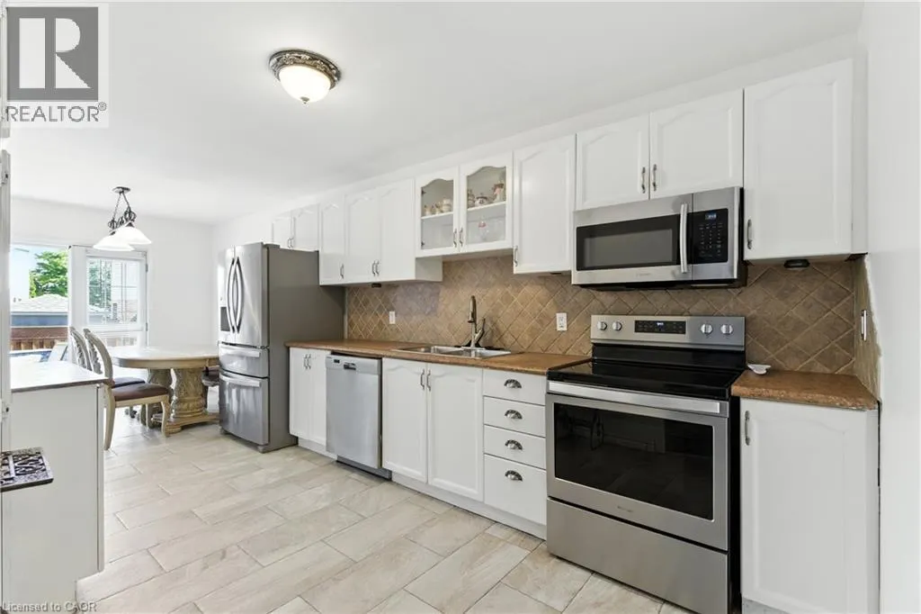 35 JACQUELINE Boulevard
