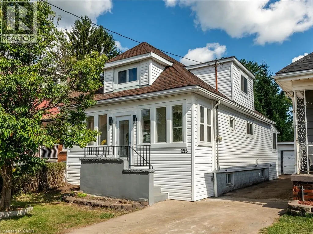 155 PICTON Street E