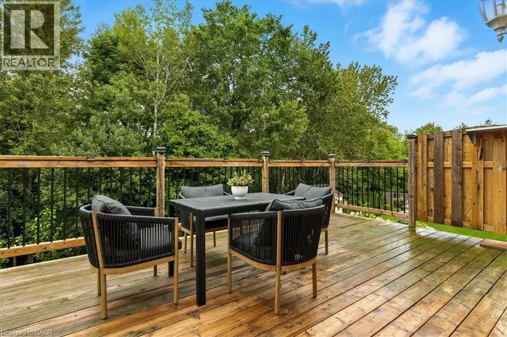 122 BRIARMEADOW Place