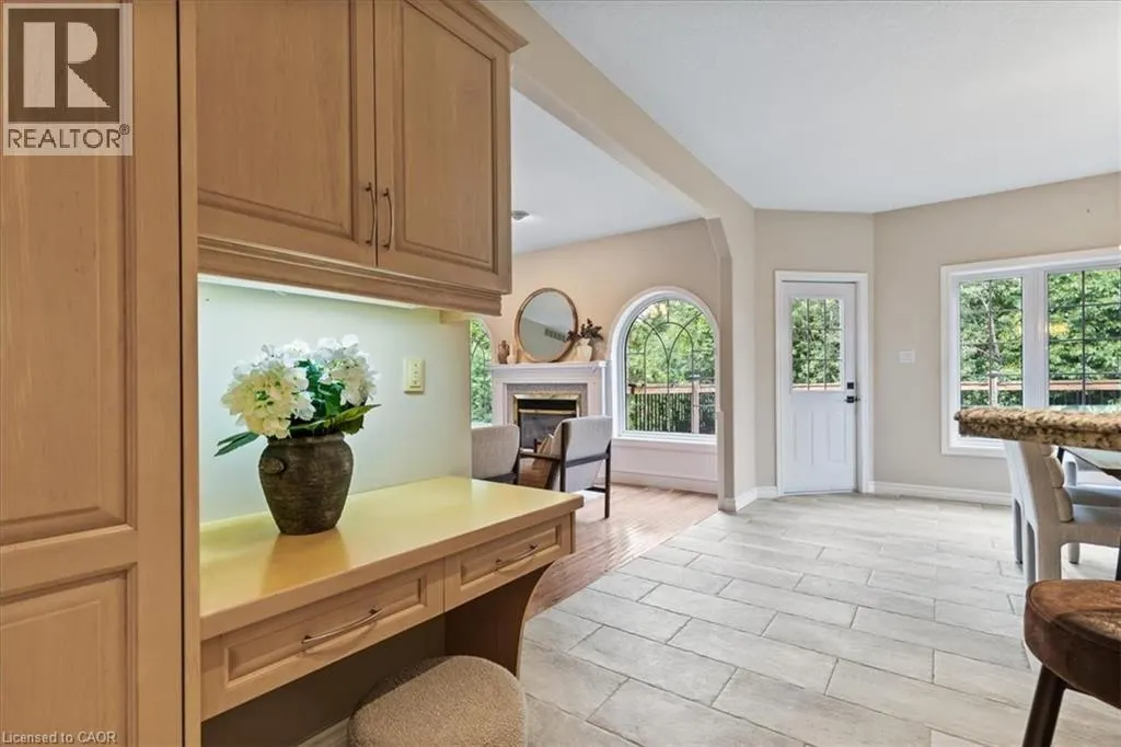 122 BRIARMEADOW Place