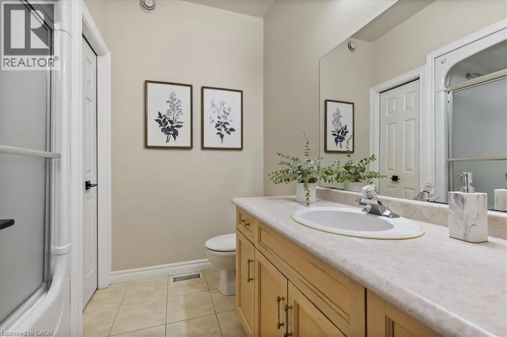 122 BRIARMEADOW Place