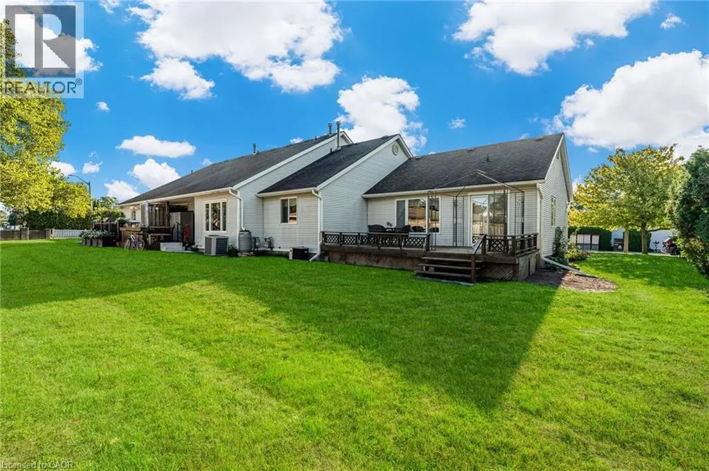 8 GARDEN Drive