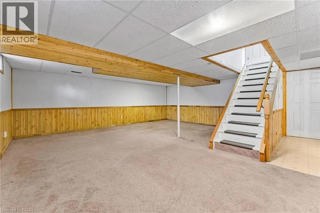 8 GARDEN Drive