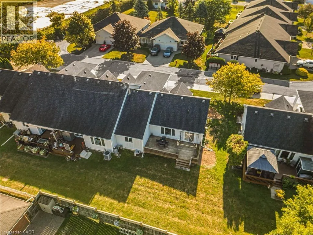 8 GARDEN Drive