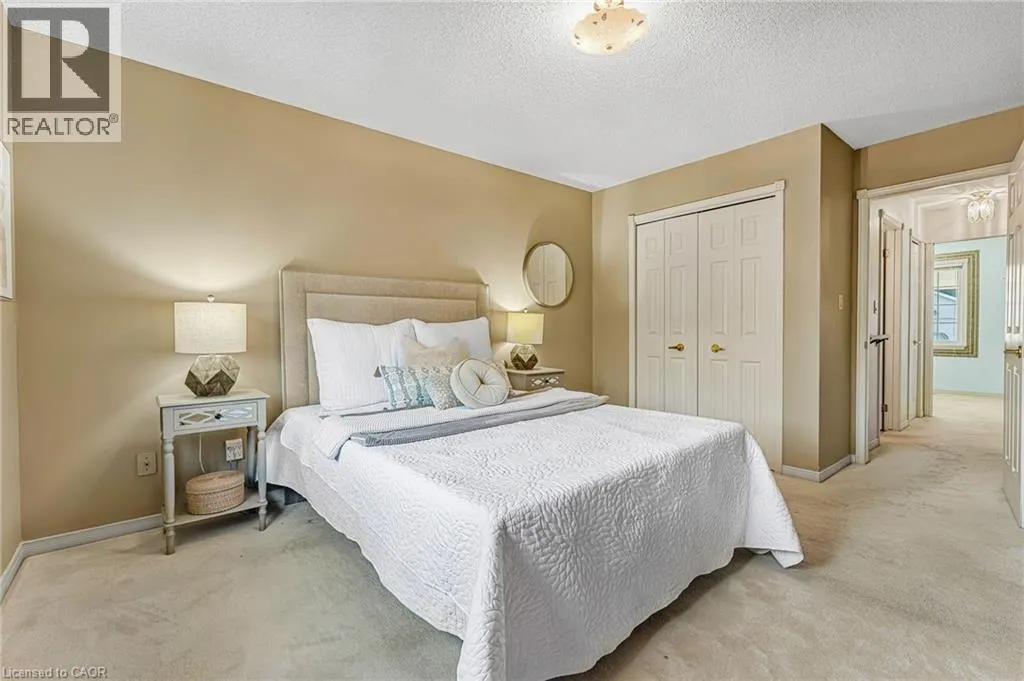 8 GARDEN Drive