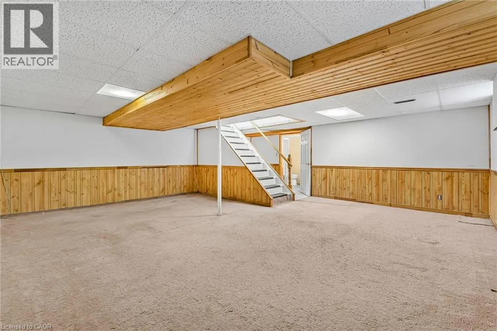 8 GARDEN Drive