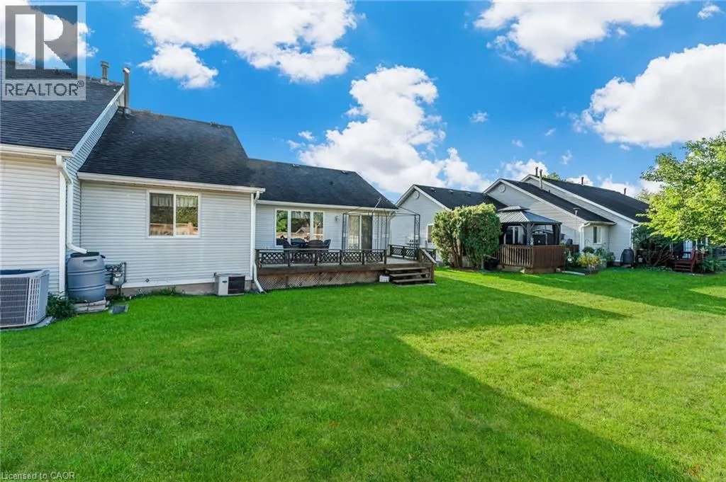 8 GARDEN Drive