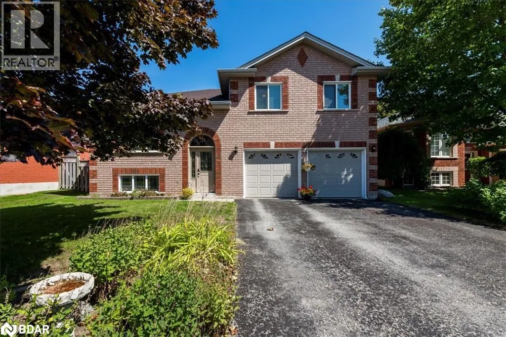 37 MARSELLUS Drive