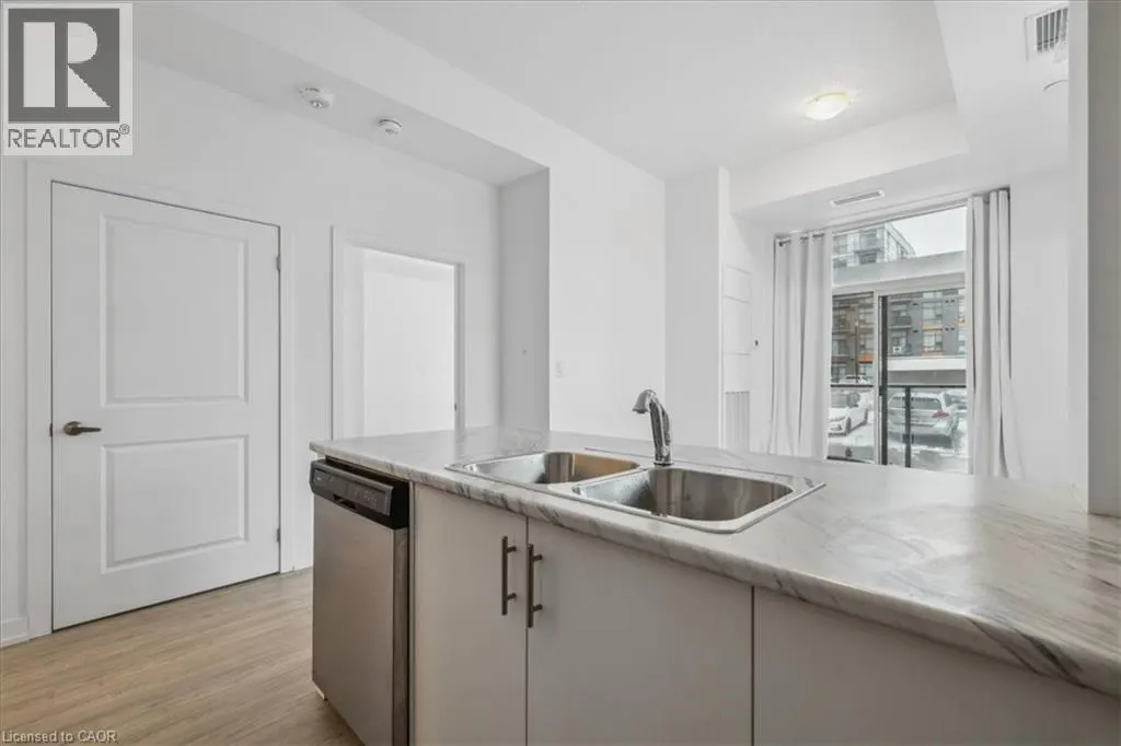 450 DUNDAS E/S Street E Unit# 115, #115