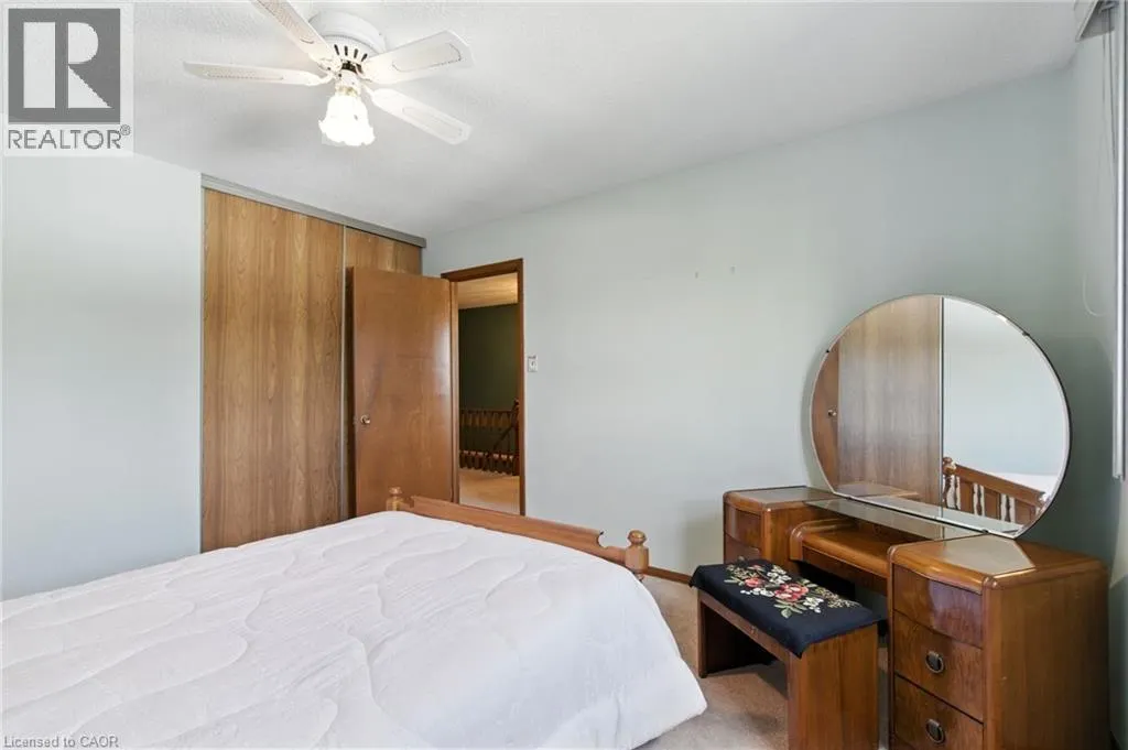 39 MEGNA Court