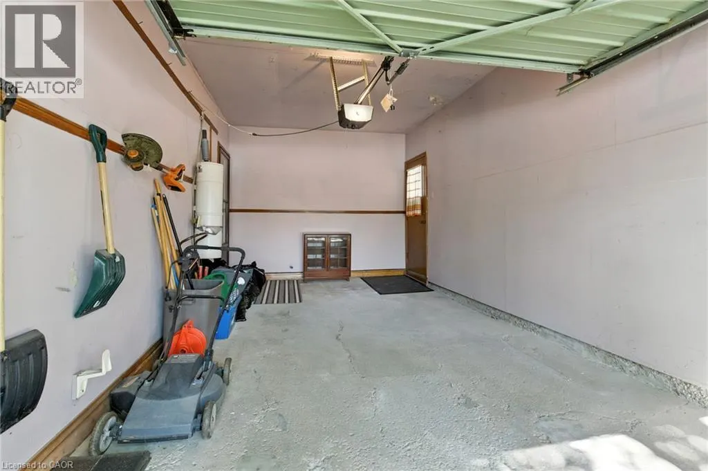 39 MEGNA Court