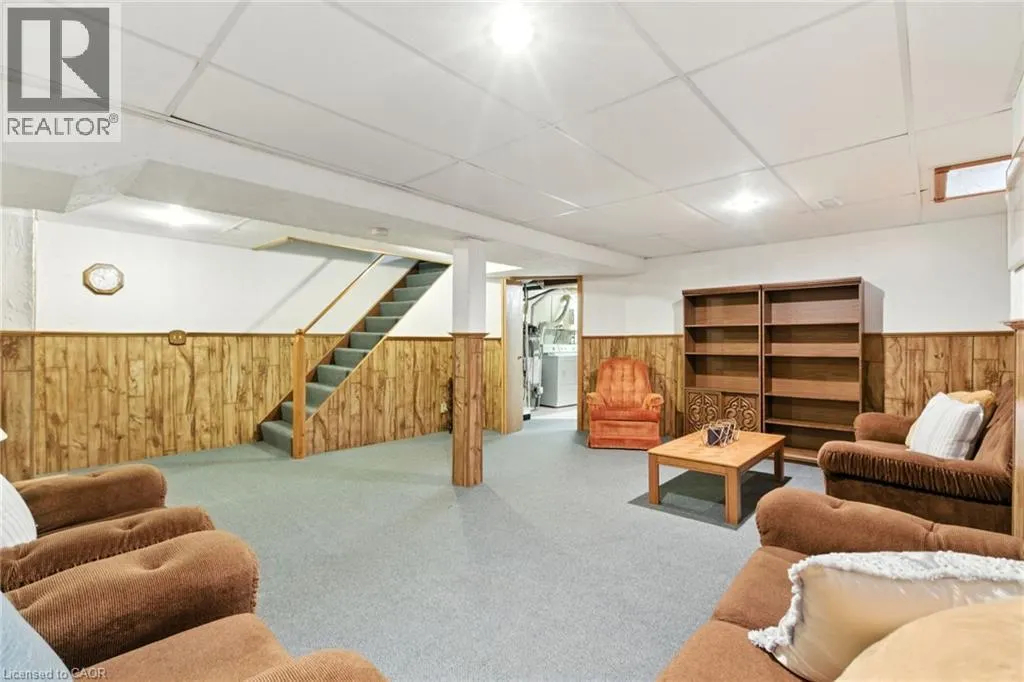 39 MEGNA Court