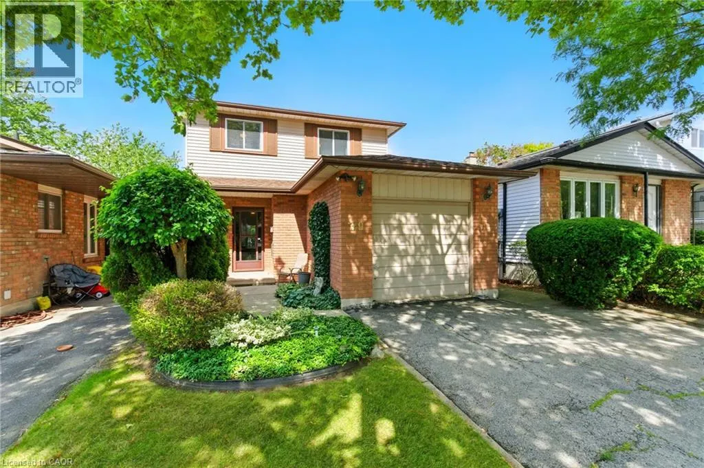 39 MEGNA Court
