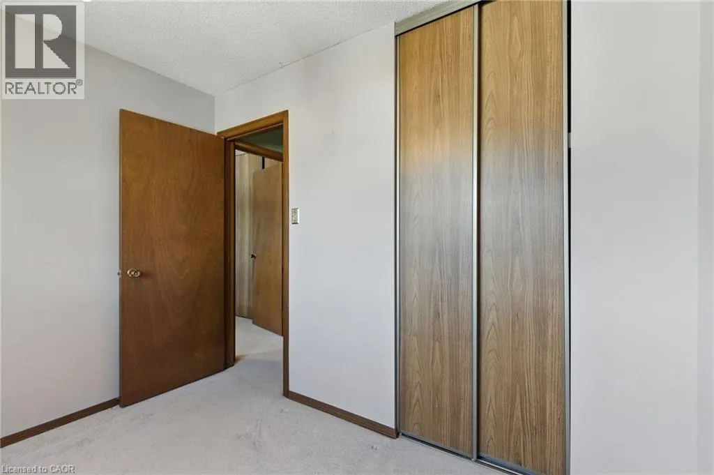 39 MEGNA Court