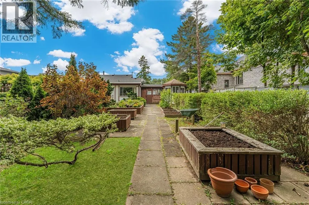 614 GOLF CLUB Road