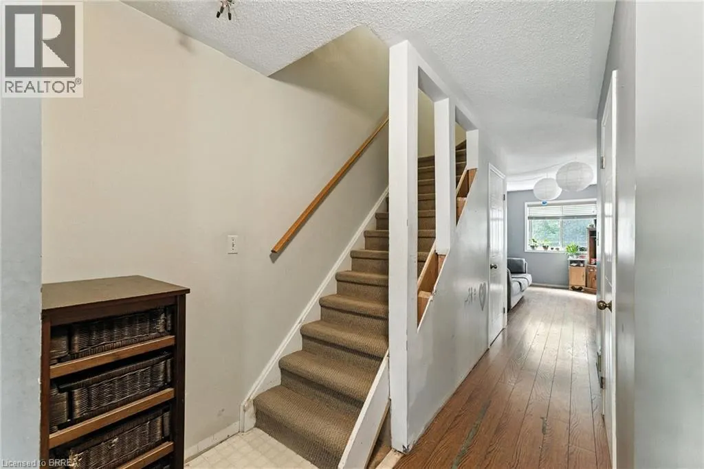 16 GRAYSTONE Court
