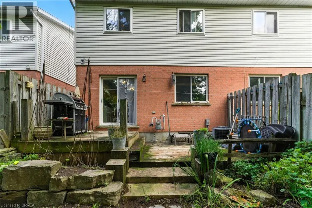 16 GRAYSTONE Court
