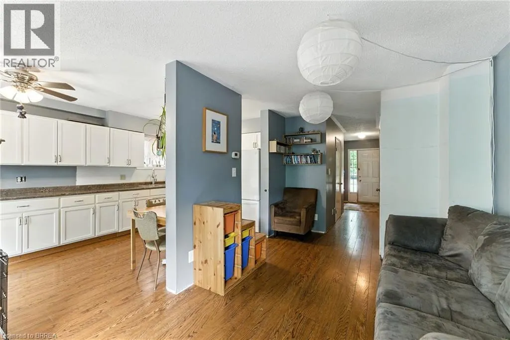 16 GRAYSTONE Court