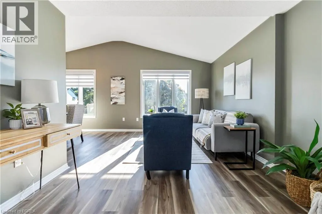 5 CORK Crescent