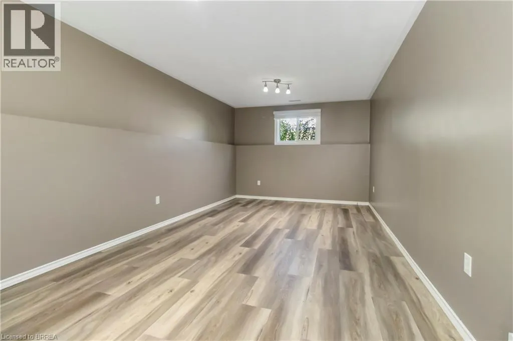 5 CORK Crescent