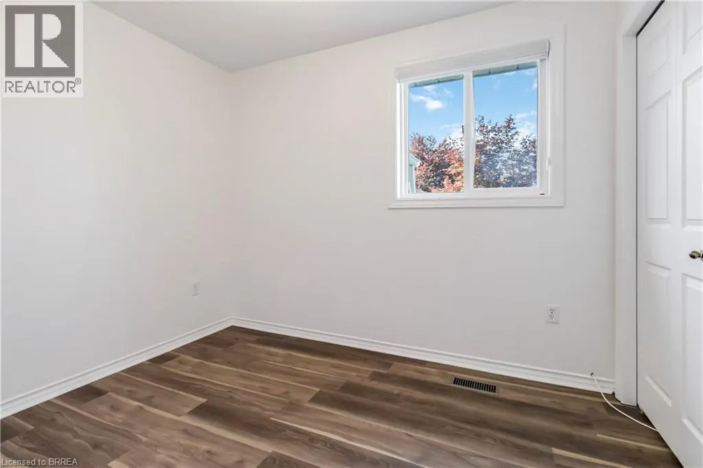 5 CORK Crescent