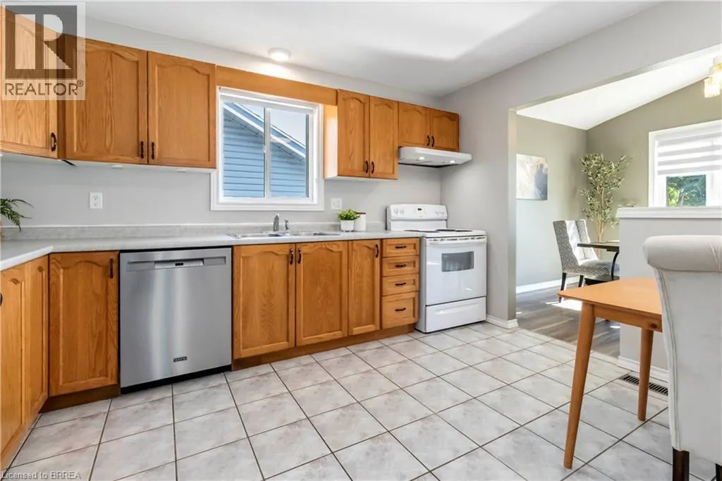 5 CORK Crescent