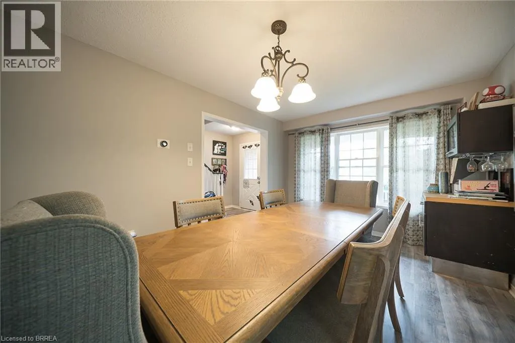 12 GAYDON Way
