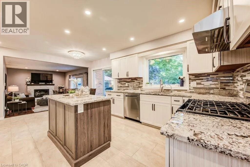 466 KINGSFORD Place