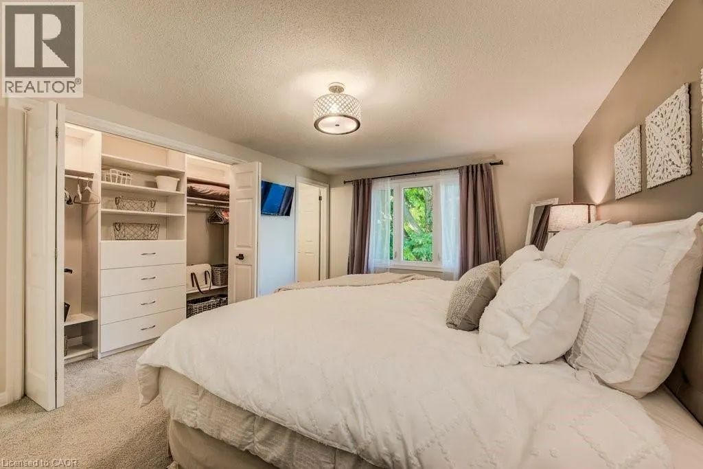 466 KINGSFORD Place