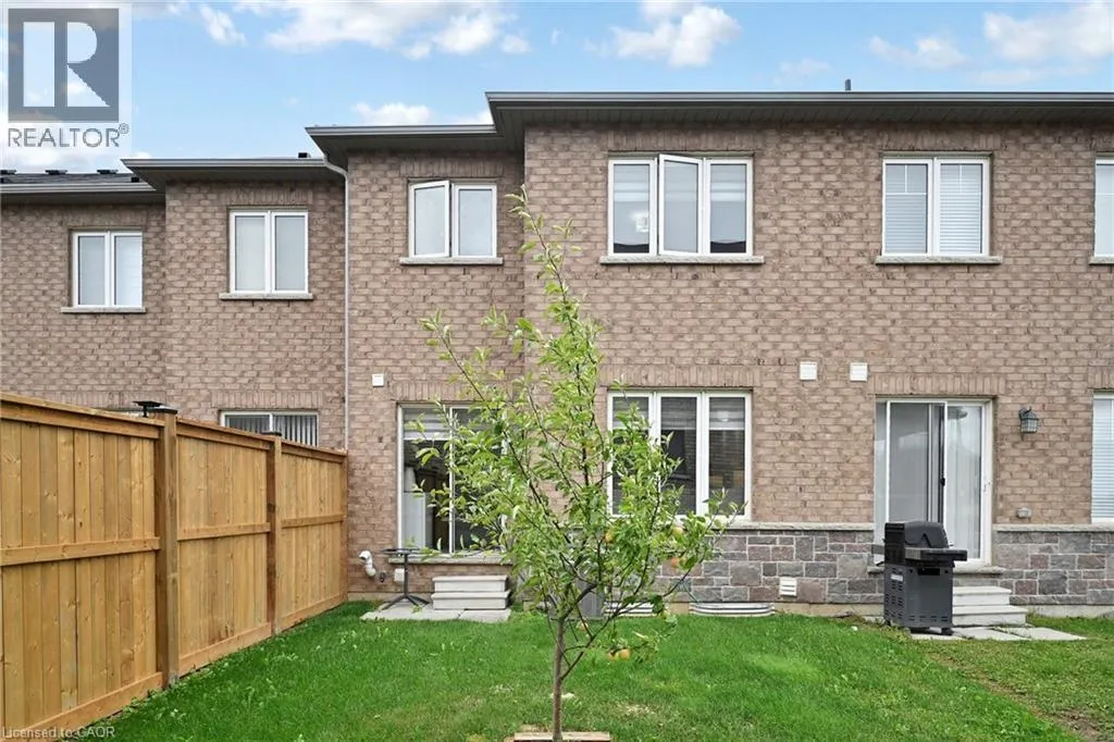 174 MACLACHLAN Avenue