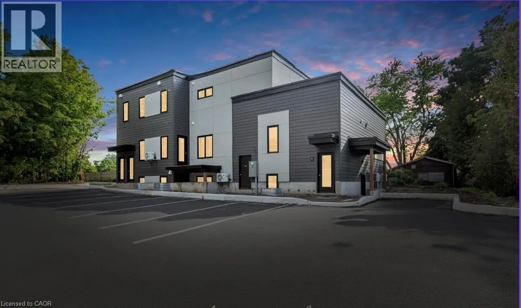 215 RAGLAN Street Unit# 3, #3