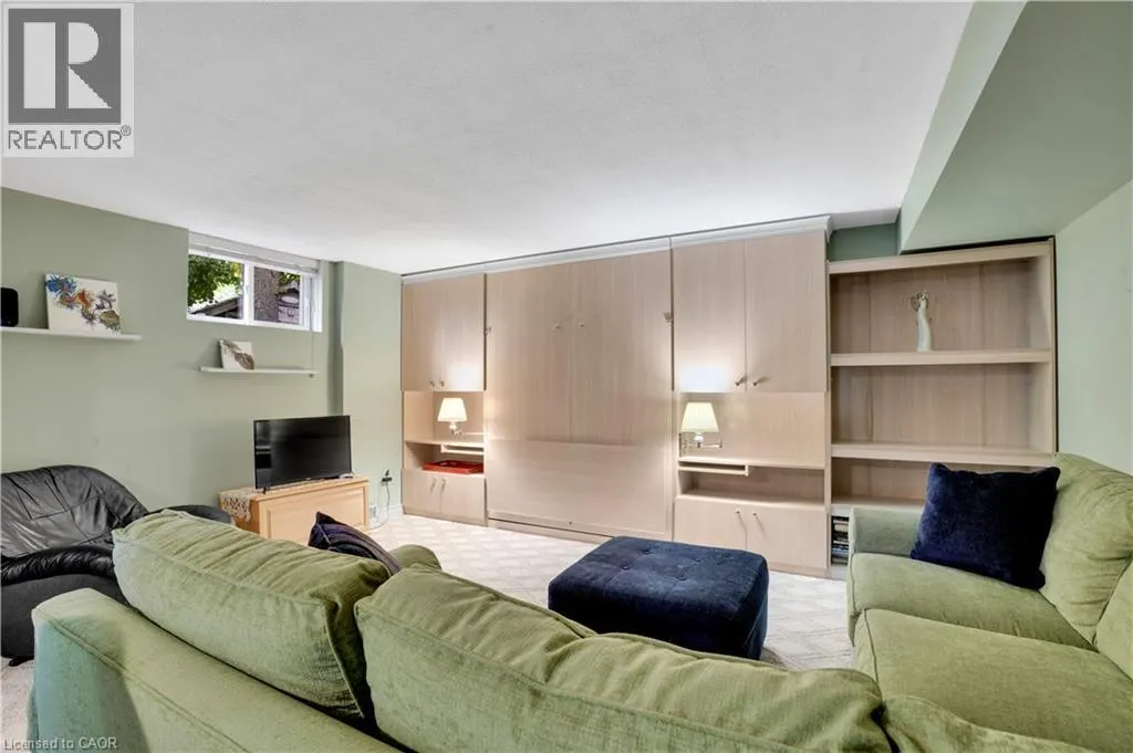 310 DALESIDE Place