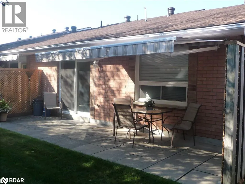 696 KING Street Unit# 17, #17