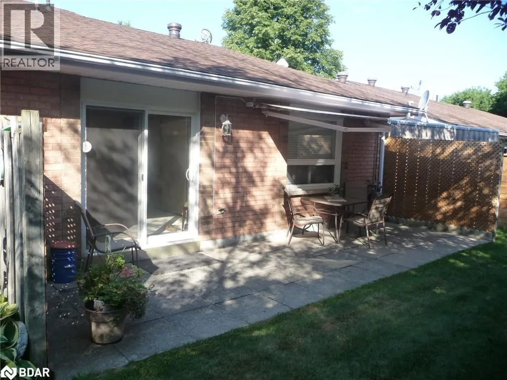 696 KING Street Unit# 17, #17