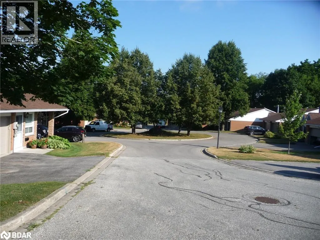 696 KING Street Unit# 17, #17