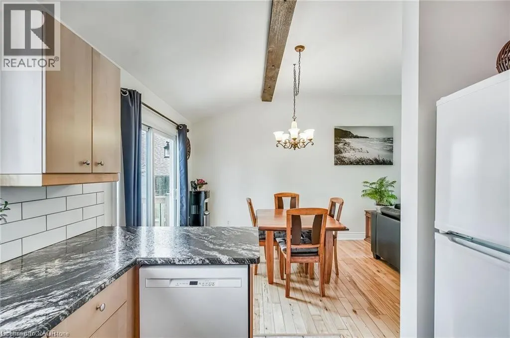 8 BEACH Road
