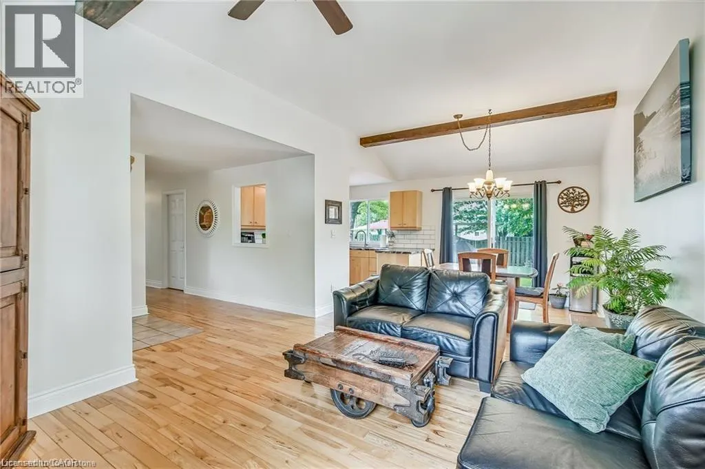 8 BEACH Road