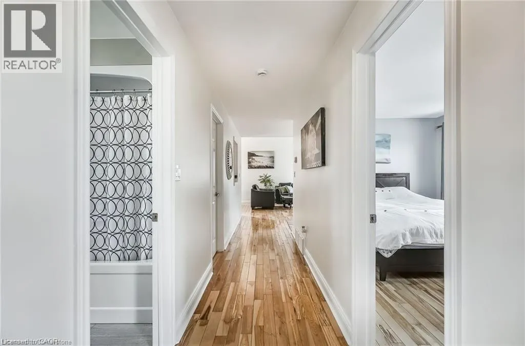 8 BEACH Road