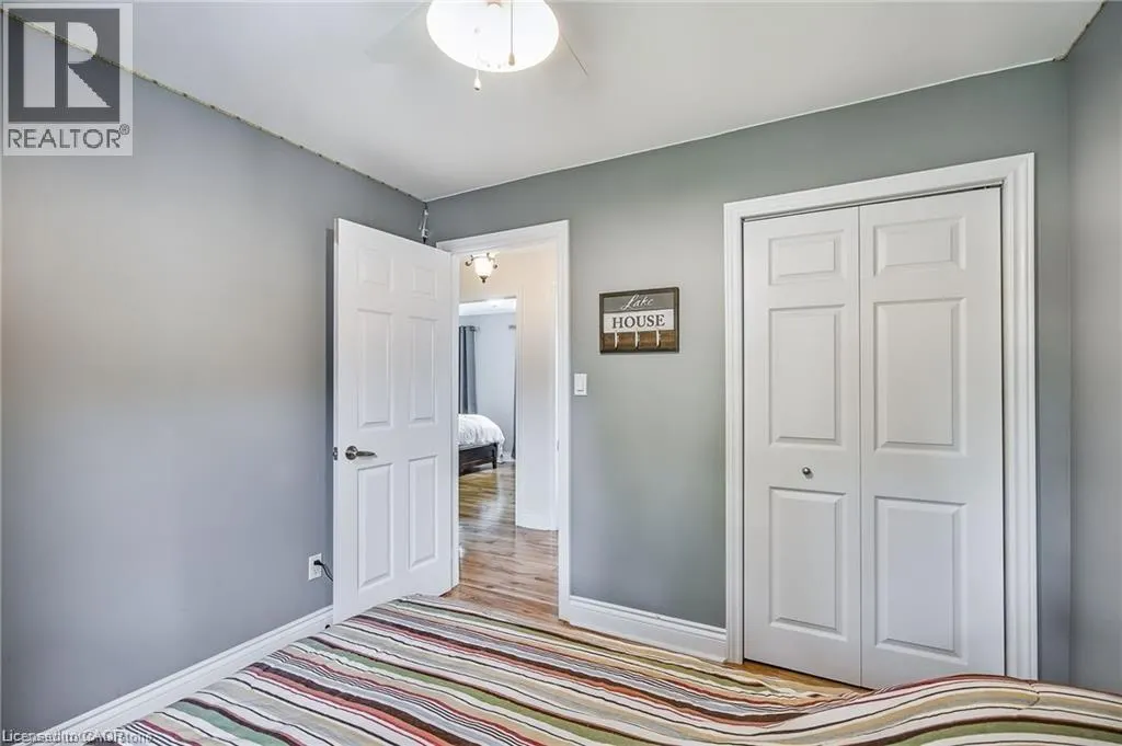 8 BEACH Road