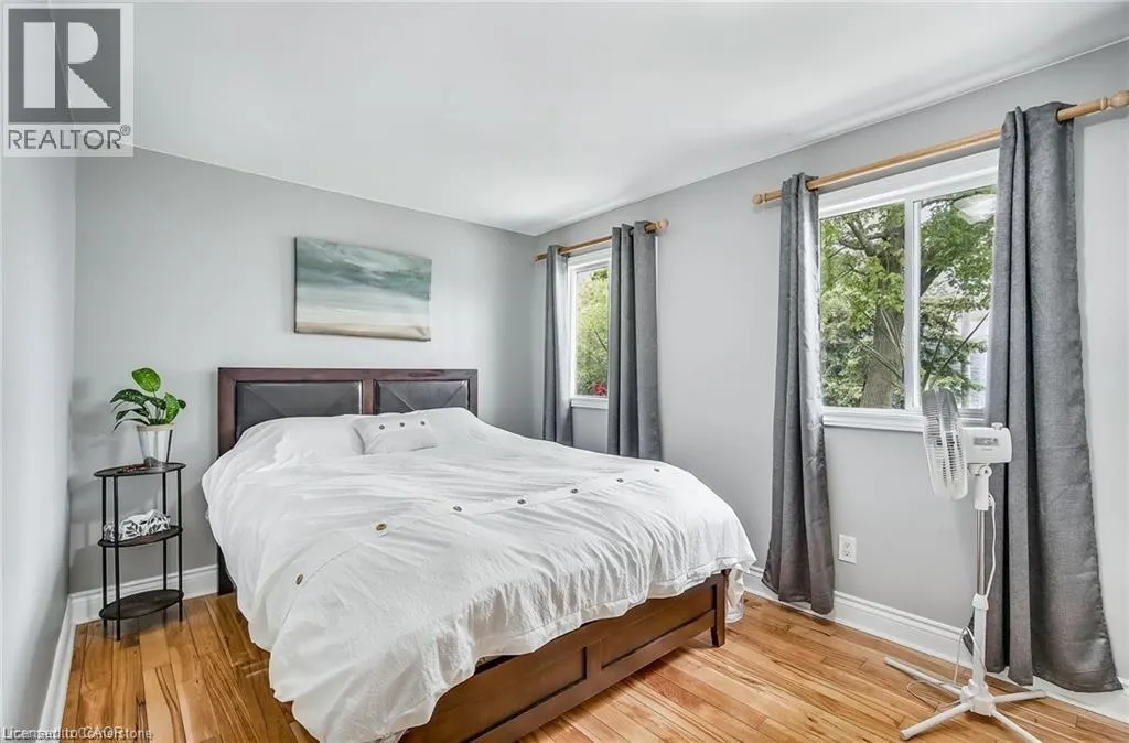 8 BEACH Road